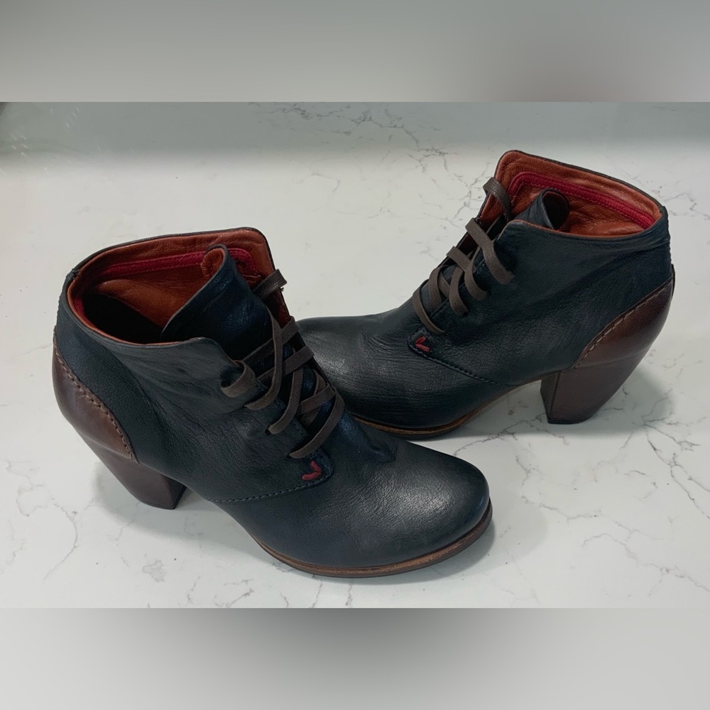 A.S.98 Black Leather Lace-Up Heeled Ankle Boots with Brown Accents